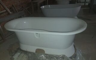 Ванны из искусственного камня AquaStone Оливия 180х90 (на подиуме)