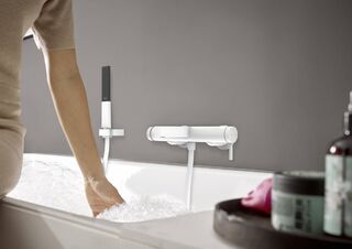 Смеситель для ванны Hansgrohe Finoris (76420700) матовый белый